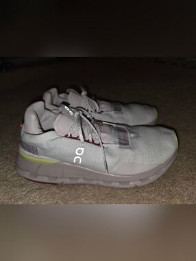 On Running White Lavender Lime Cloud Nova  Cloudtek Womens 11